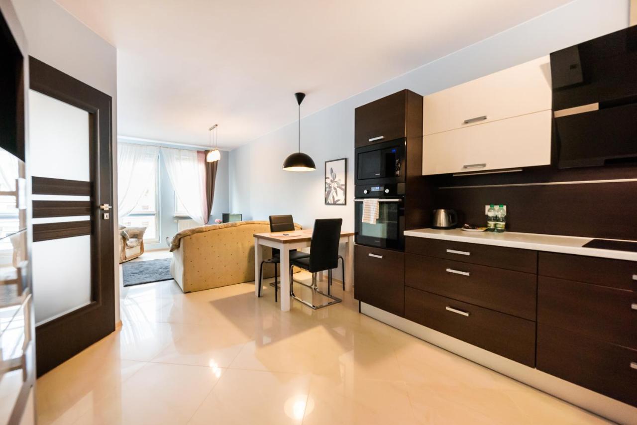 Wola Pleasure Place Apartment Warsaw Exterior photo
